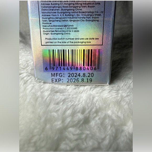 V-White Photocatalyst Toothpaste - Picture 3 of 4